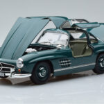Mercedes 300 SL W198 Gullwing Vert Norev 1:18 - image 2 of 7