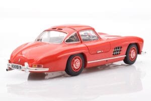 Mercedes 300 SL W198 Gullwing Rouge Minichamps 1:18 110037211 Métal — image 3 sur 8