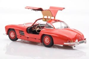Mercedes 300 SL W198 Gullwing Rouge Minichamps 1:18 110037211 Métal — image 5 sur 8
