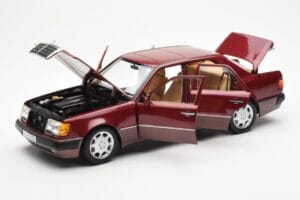 Mercedes 500E W124 Rouge Metallic Édition Concessionnaire Norev 1:18 B66040699 Métal — image 2 sur 8