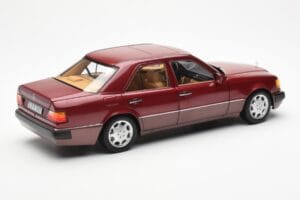 Mercedes 500E W124 Rouge Metallic Édition Concessionnaire Norev 1:18 B66040699 Métal — image 3 sur 8