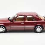Mercedes 500E W124 Rouge Metallic Édition Concessionnaire Norev 1:18 B66040699 - image 4 of 8