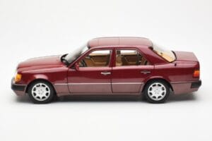 Mercedes 500E W124 Rouge Metallic Édition Concessionnaire Norev 1:18 B66040699 Métal — image 4 sur 8