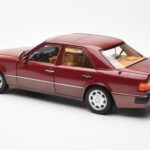 Mercedes 500E W124 Rouge Metallic Édition Concessionnaire Norev 1:18 B66040699 - image 7 of 8