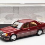 Mercedes 500E W124 Rouge Metallic Édition Concessionnaire Norev 1:18 B66040699 - image 8 of 8