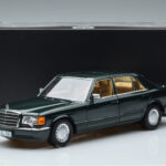 Mercedes 560 SEL W126 Vert Foncé Métallisé Norev 1:18 - image 7 of 7