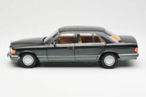 Mercedes 560 SEL W126 Night Vert Métallique Dealer Edition Norev 1:18 B66040626 Métal — image 4 sur 8
