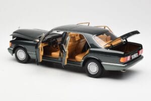 Mercedes 560 SEL W126 Night Vert Métallique Dealer Edition Norev 1:18 B66040626 Métal — image 5 sur 8