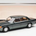 Mercedes 560 SEL W126 Night Vert Métallique Dealer Edition Norev 1:18 - image 8 of 8