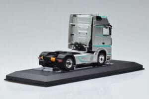 Mercedes Actros MP4 Racing Edition IXO 1:43 TR091 Métal — image 2 sur 6