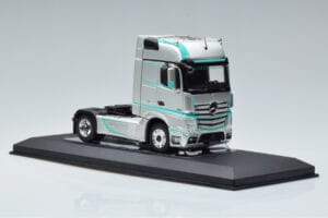 Mercedes Actros MP4 Racing Edition IXO 1:43 TR091 Métal — image 4 sur 6