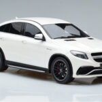 Mercedes AMG GLE 63S C292 Coupé Blanc GT Spirit 1:18 - image 4 of 6