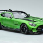 Mercedes AMG GT C190 Black Series Vert Hell Magno Édition Limitée Norev 1:18 183903 Métal - image 5 of 7