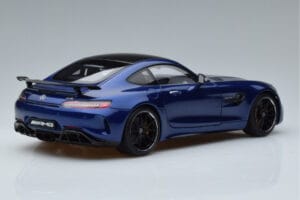 Mercedes AMG GT R C190 Bleu Brillant AUTOart 1:18 76334 Métal — image 3 sur 7