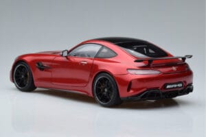 Mercedes AMG GT R C190 Rouge Cardinal AUTOart 1:18 76331 Métal — image 6 sur 7