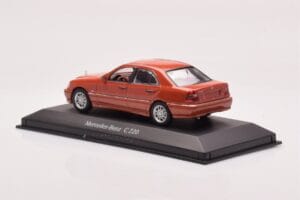 Mercedes C-Class W202 C220 Orange Métallique Dealer Edition Minichamps 1:43 B66005747 Métal — image 3 sur 4