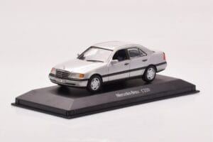 Mercedes C-Class W202 C220 Argent Minichamps 1:43 B66005705-M1 Métal — image 2 sur 4