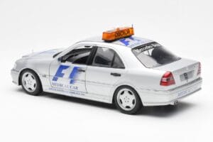 Mercedes C-Class W202 AMG Medical Car F1 1997 UT Models 1:18 26106 Métal — image 5 sur 6