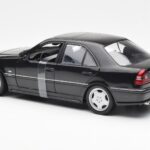 Mercedes C-Class W202 C36 AMG Noir Métallique UT Models 1:18 - image 5 of 6