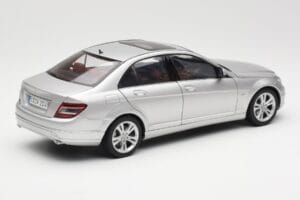 Mercedes C-Class W204 Avantgarde Argent AUTOart 1:18 B66962368 Métal — image 3 sur 8