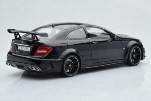 Mercedes C63 AMG W204 Black Series Noir GT Spirit 1:18 ZM019 Résine — image 2 sur 7