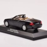 Mercedes CLK A209 Cabriolet Obsidian Noir Métallique Minichamps 1:43 - image 3 of 4