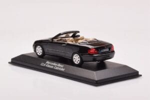 Mercedes CLK A209 Cabriolet Obsidian Noir Métallique Minichamps 1:43 B66961966 Métal — image 3 sur 4