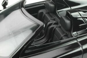 Mercedes CLK GTR Roadster Noir GT Spirit 1:18 GT826 Résine — image 10 sur 10