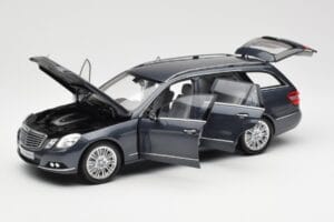 Mercedes E-Class S212 T-Model Tenorit Gris Métallisé Minichamps 1:18 B66962447 Métal — image 2 sur 8