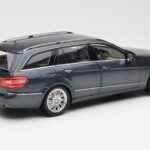 Mercedes E-Class S212 T-Model Tenorit Gris Métallisé Minichamps 1:18 B66962447 - image 3 of 8
