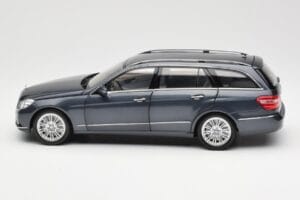 Mercedes E-Class S212 T-Model Tenorit Gris Métallisé Minichamps 1:18 B66962447 Métal — image 4 sur 8