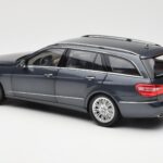 Mercedes E-Class S212 T-Model Tenorit Gris Métallisé Minichamps 1:18 B66962447 - image 7 of 8