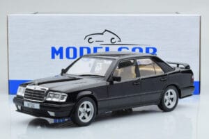 Mercedes E-Class W124 Tuning Noir MCG 1:18 MCG18341 Métal — image 6 sur 6