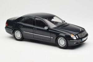 Mercedes E-Class W211 Bleu Métallisé Kyosho 1:18 B66962147 Métal — image 6 sur 8
