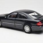 Mercedes E-Class W211 Bleu Métallisé Kyosho 1:18 B66962147 - image 7 of 8