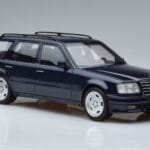 Mercedes E36 AMG S124 Bleu Otto 1:18 OT753 Résine - image 4 of 6