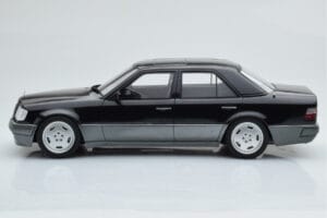 Mercedes E60 AMG W124 Noir Otto 1:18 OT131 Résine — image 3 sur 6