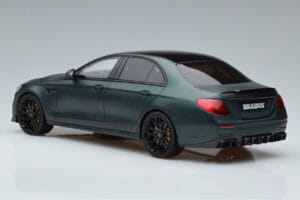 Mercedes E63 AMG Brabus 800 W213 Vert GT Spirit 1:18 GT208 Résine — image 5 sur 6