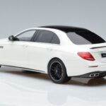 Mercedes AMG E63 S W213 Blanc GT Spirit 1:18 - image 5 of 6