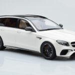 Mercedes AMG E63 S S213 T-Model Blanc GT Spirit 1:18 - image 4 of 6