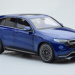 Mercedes EQC 400 Brilliant Bleu NZG 1:18 - image 6 of 8