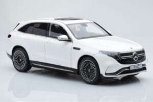 Mercedes EQC 400 Diamond Blanc NZG 1:18 B66963756 Métal — image 6 sur 8