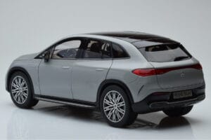 Mercedes EQE SUV X294 AMG Line Alpine Gris NZG 1:18 B66960837 Métal — image 7 sur 8