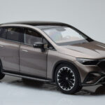 Mercedes EQE SUV X294 AMG Line Velvet Marron NZG 1:18 - image 6 of 8