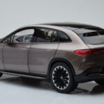 Mercedes EQE SUV X294 AMG Line Velvet Marron NZG 1:18 - image 7 of 8