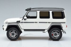 Mercedes G500 4x4 W463 GT Spirit 1:18 GT142 Résine — image 3 sur 6