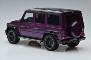 Mercedes G63 AMG W463 Crazy Color Galactic Beam Dealer Edition GT Spirit 1:18 B66961014 Résine — image 5 sur 6