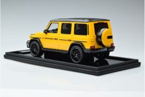 Mercedes AMG G63 W463 Jaune MotorHelix 1:18 MH018 Y Résine — image 5 sur 7