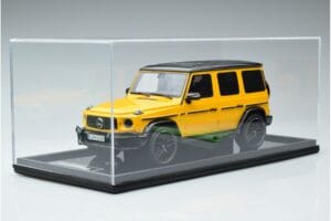 Mercedes AMG G63 W463 Jaune MotorHelix 1:18 MH018 Y Résine — image 6 sur 7