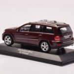 Mercedes GL X164 Cornaline Rouge Minichamps 1:43 - image 3 of 4